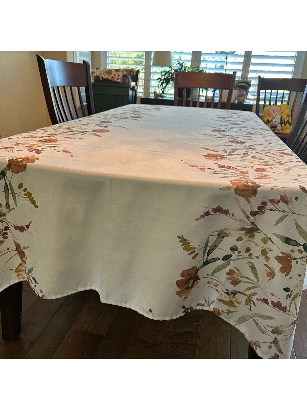 Floral Tablecloth with Earthy Tones - Picture 4 of 4